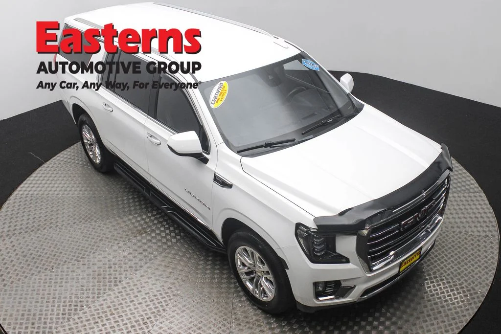 Used 2023 White GMC SLT image 3