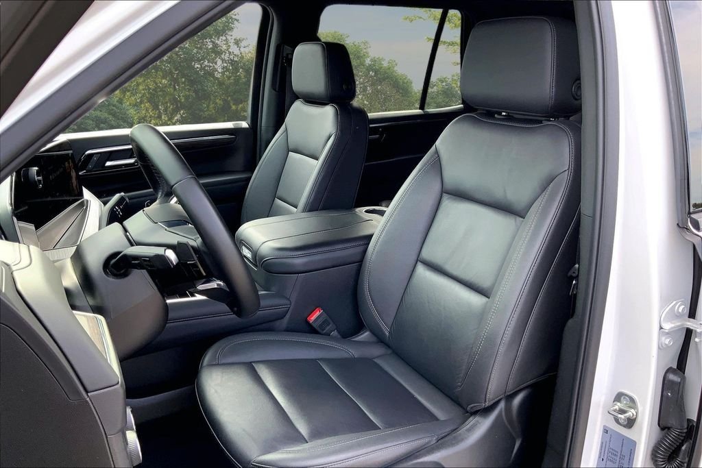 Used 2025 Beige Chevrolet Z71 image 21