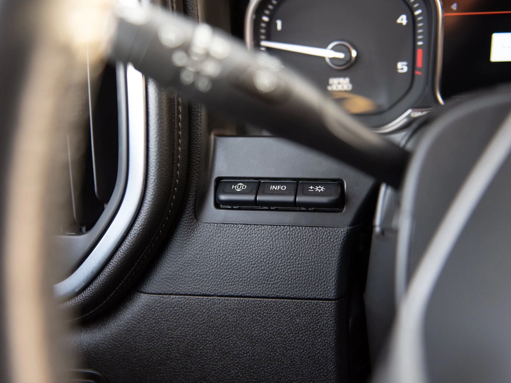 Used 2022 Black GMC Denali* Crew Cab 4x4, 3M PPF, Heated/Ventilated Seats & Wheel, Sunroof, Tonneau Cover image 23