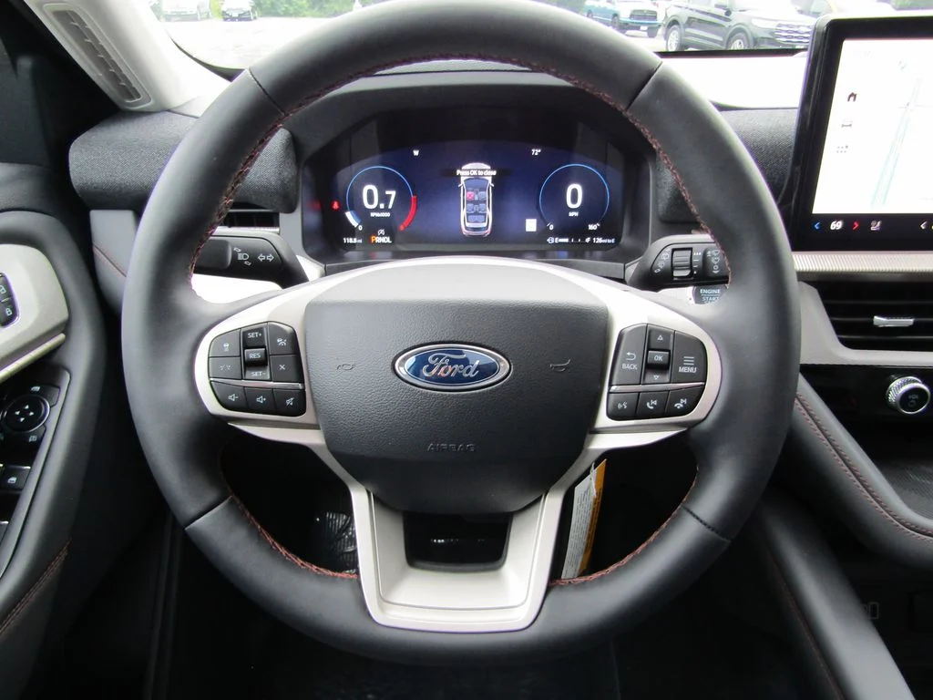 New 2026 Star White Metallic Tri-Coat Ford Active image 10