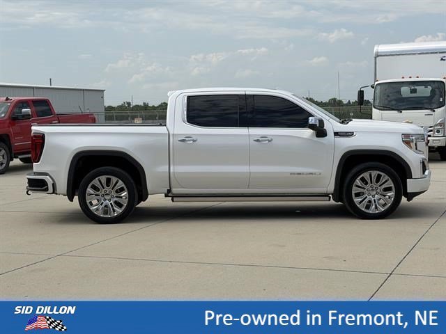 Used 2021 White Frost Tricoat GMC Denali image 3