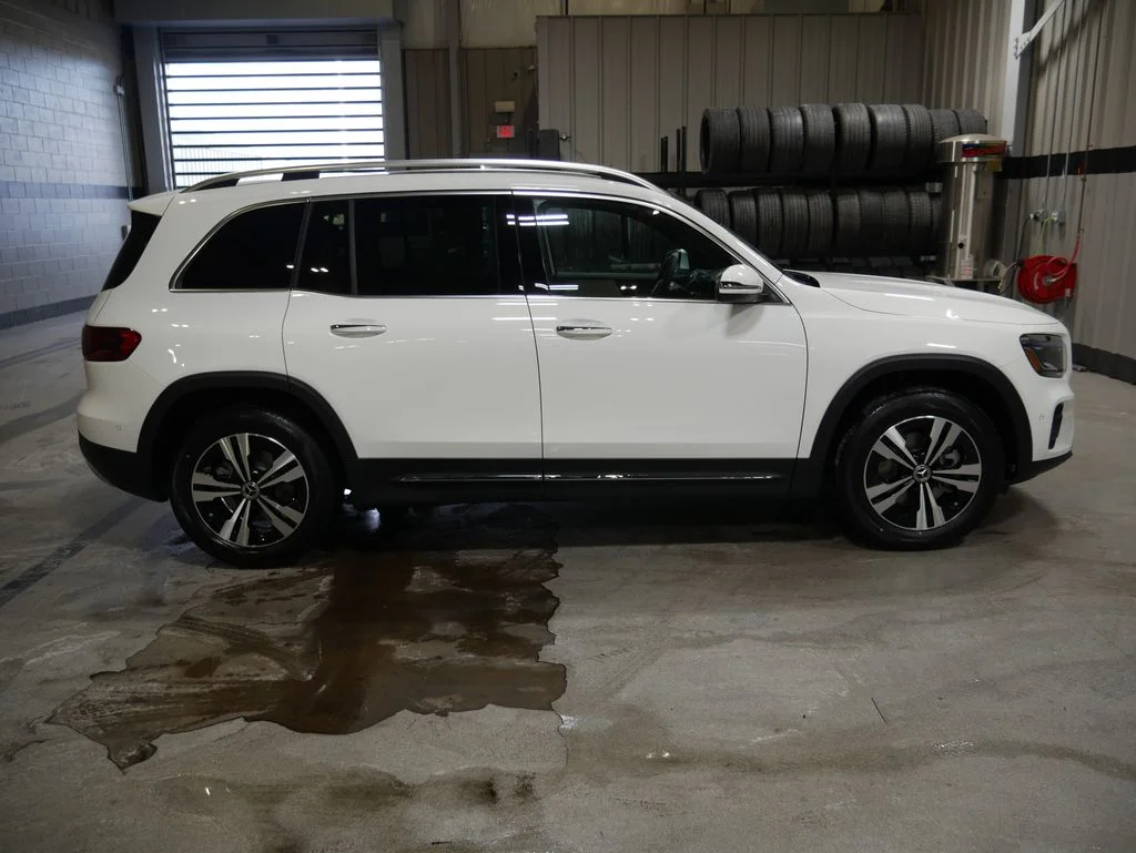 Certified Used 2026 Polar White Mercedes-Benz GLB 250 image 6