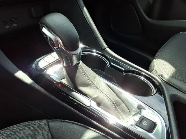 Used 2024 Red Buick Preferred image 15