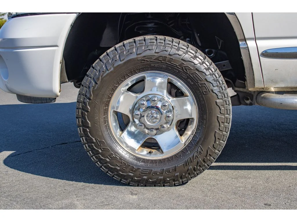 Used 2007 Bright White Clearcoat Dodge Laramie image 5