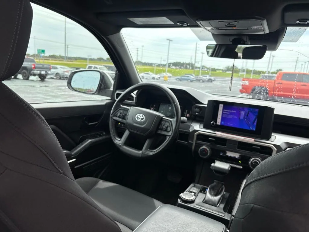 Used 2025 White Toyota SR5 image 29