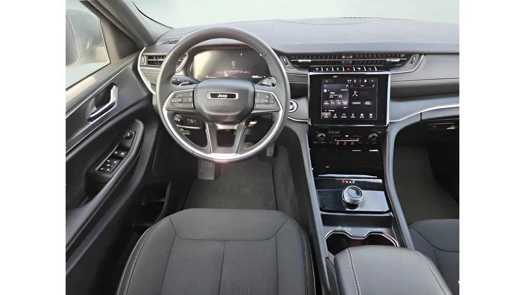 Used 2024 White Jeep Laredo X image 11