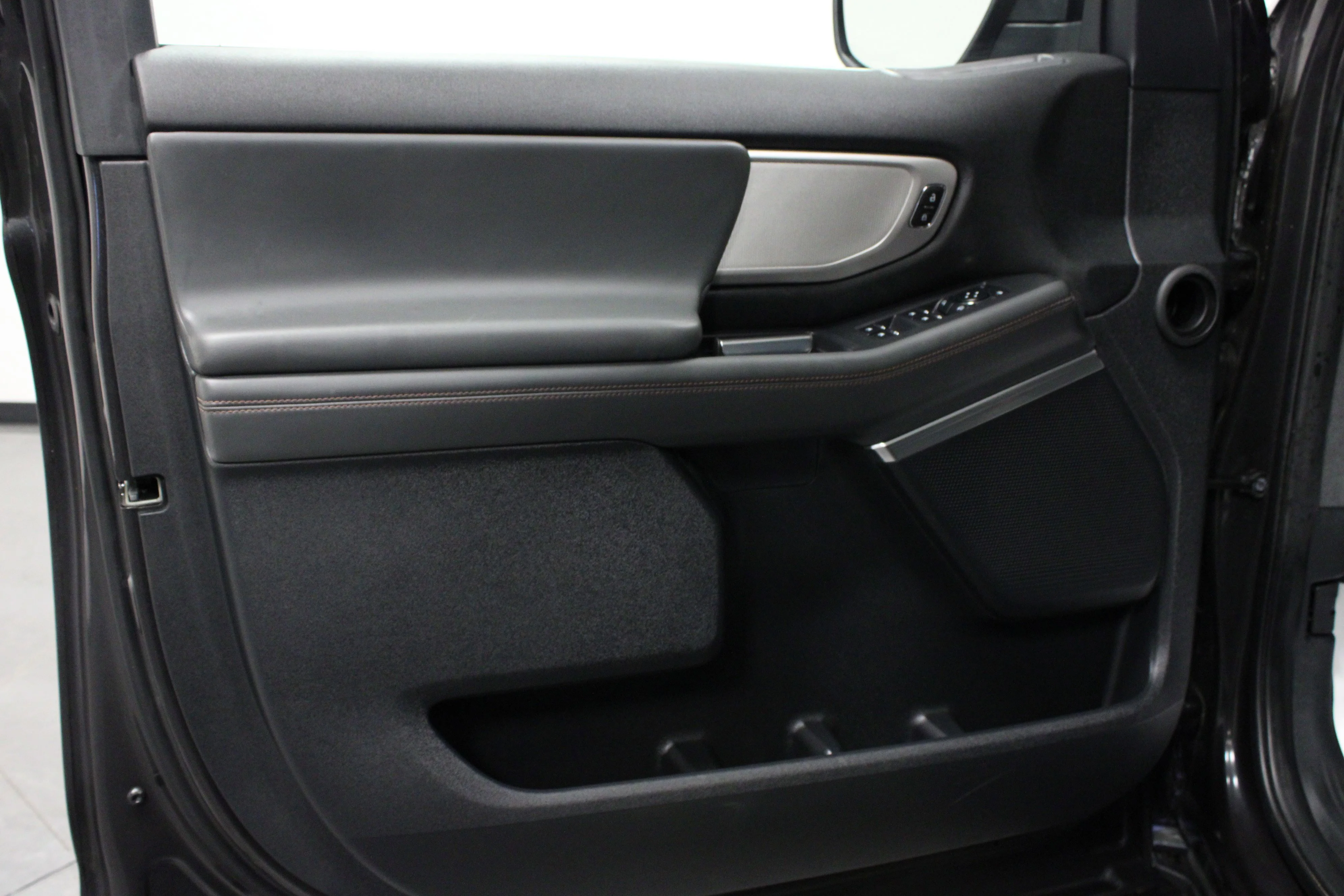 Used 2025 Gray Metallic Ford Active image 11