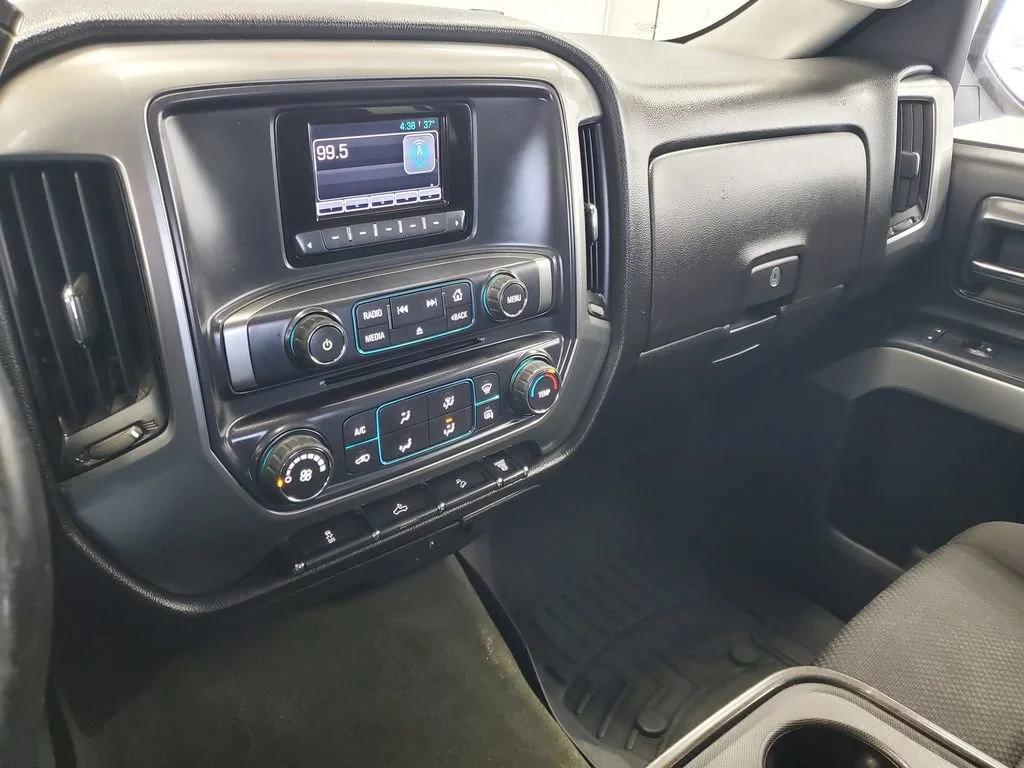Used 2015 Summit White Chevrolet LT image 16