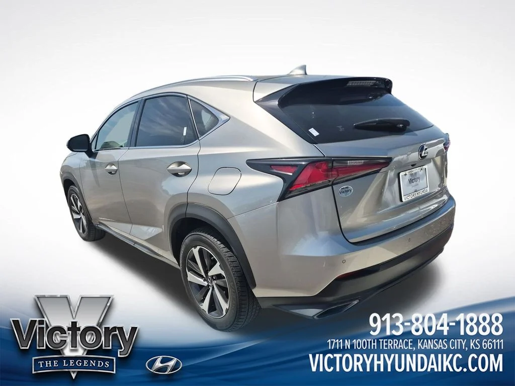 Used 2022 Gray Lexus 350L image 3