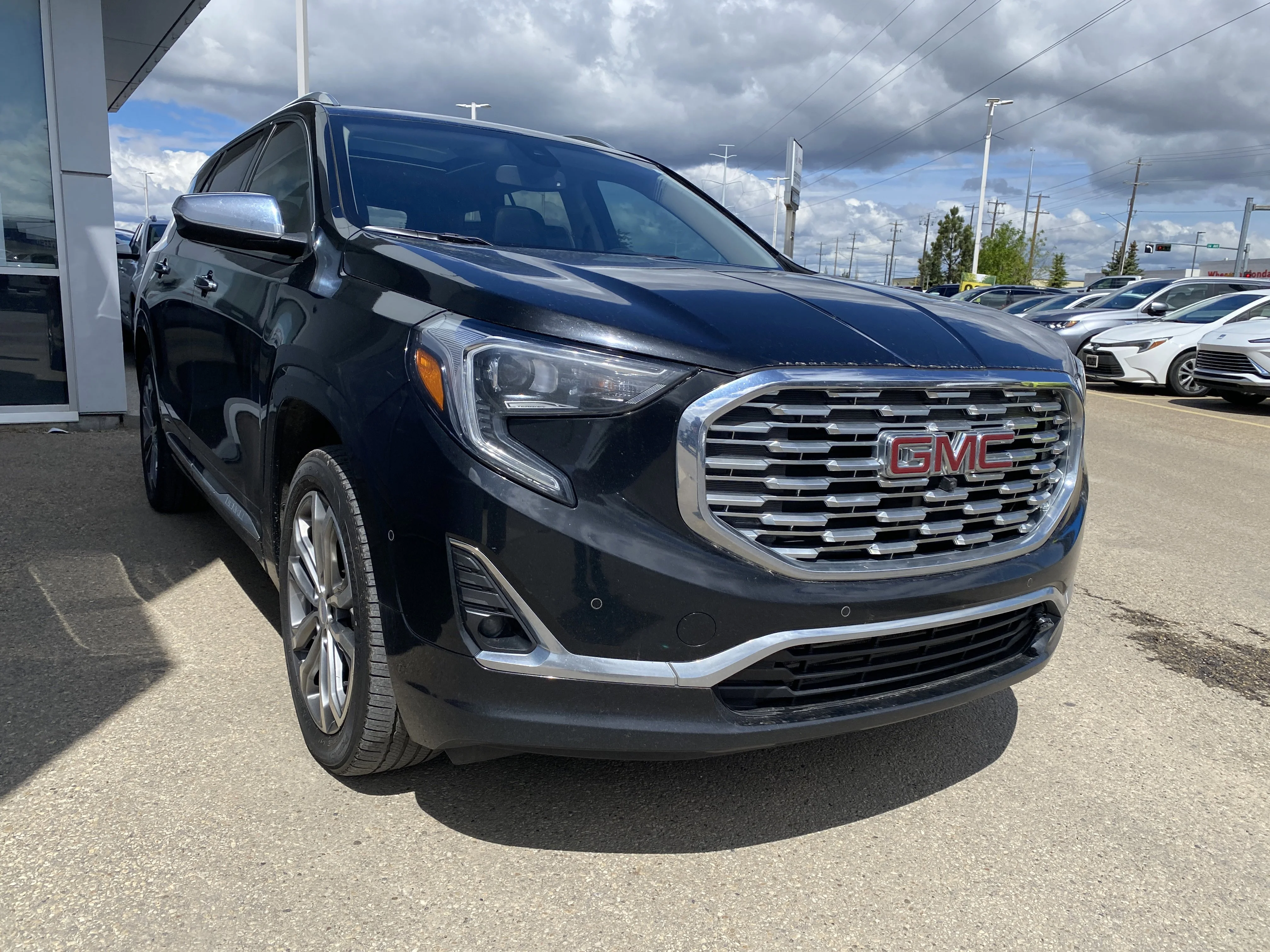 Used 2018 Black GMC Denali AWD image 6