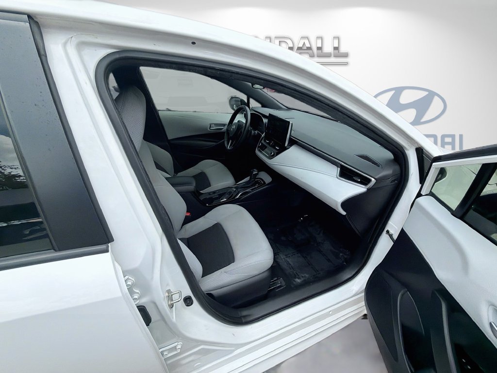 Certified Used 2023 Ice Toyota SE image 28