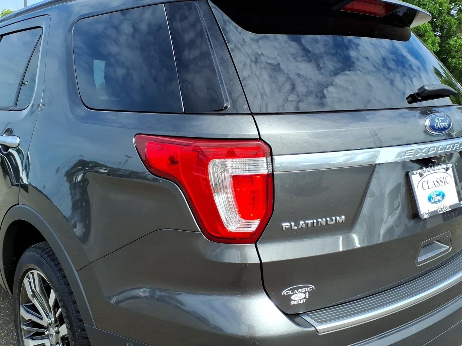 Used 2018 Magnetic Metallic Ford Platinum image 17