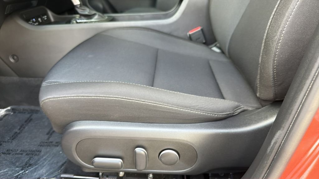 Used 2025 Orange Hyundai SEL image 19