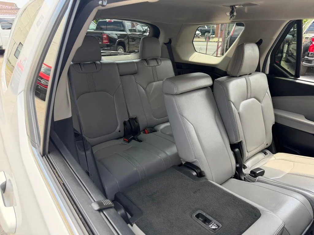 Used 2025 White Honda EX-L image 15
