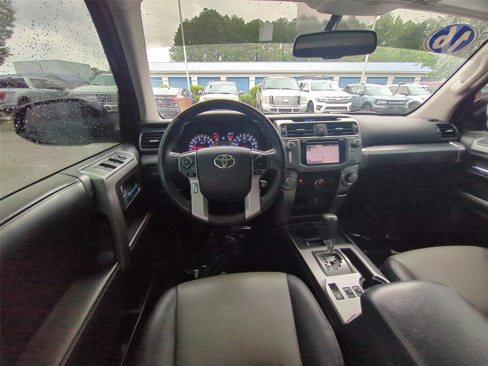 Used 2016 Midnight Black Metallic Toyota SR5 Premium image 34