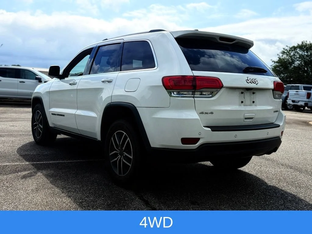 Used 2019 White Jeep Laredo E 4x4 image 9