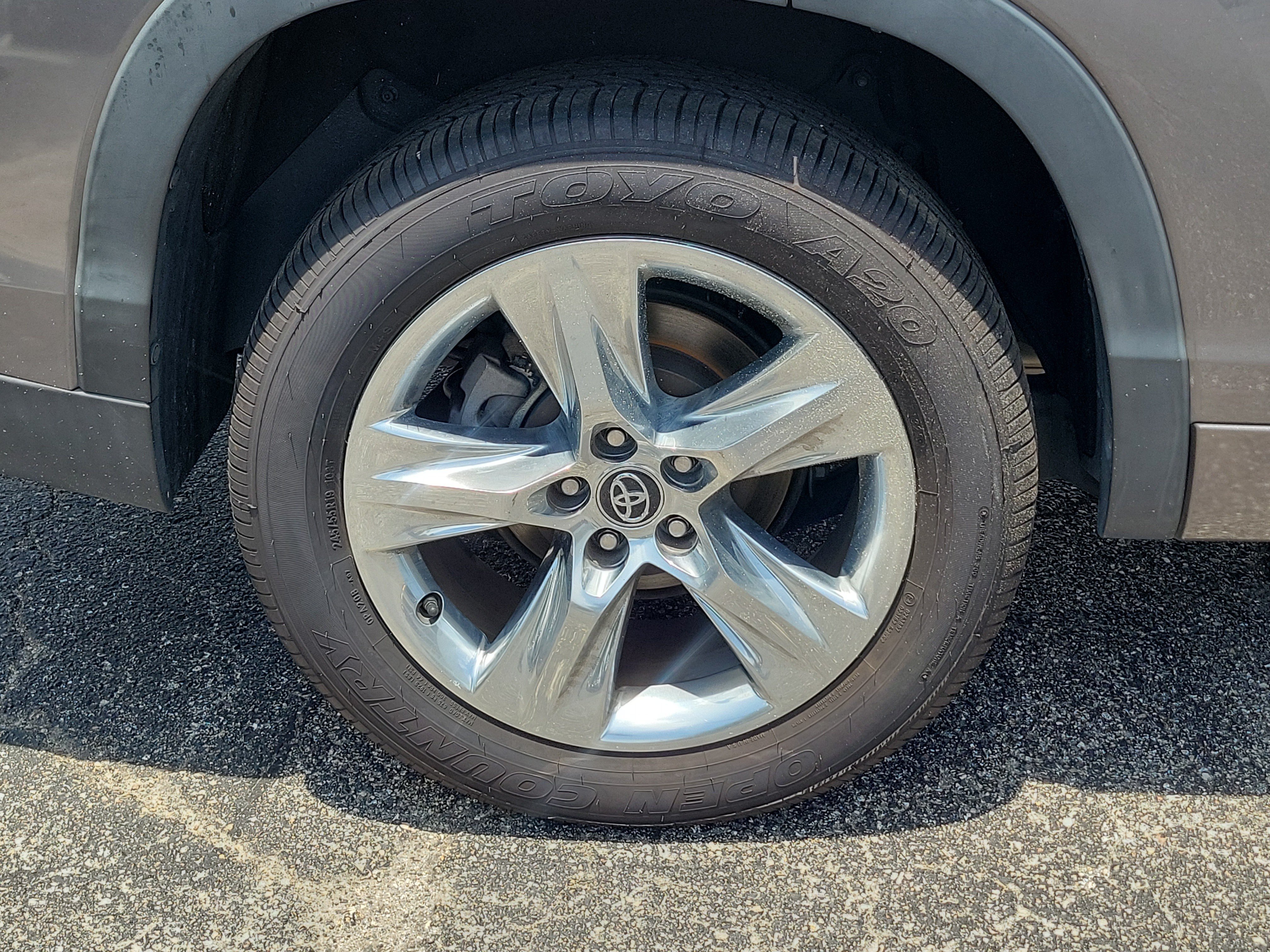 Used 2019 Predawn Gray Mica Toyota Limited image 9