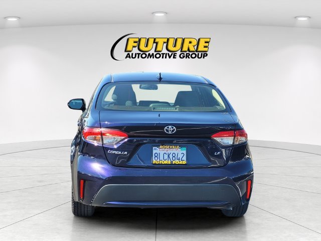 Used 2020  Toyota LE image 8