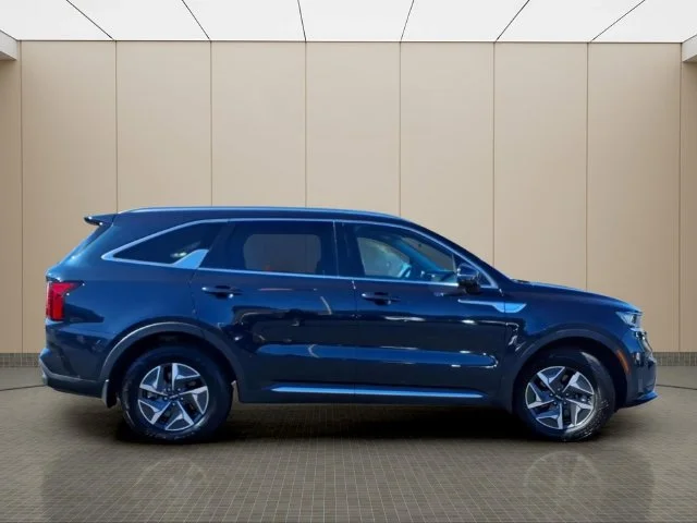 Used 2022 Blue Kia S image 5