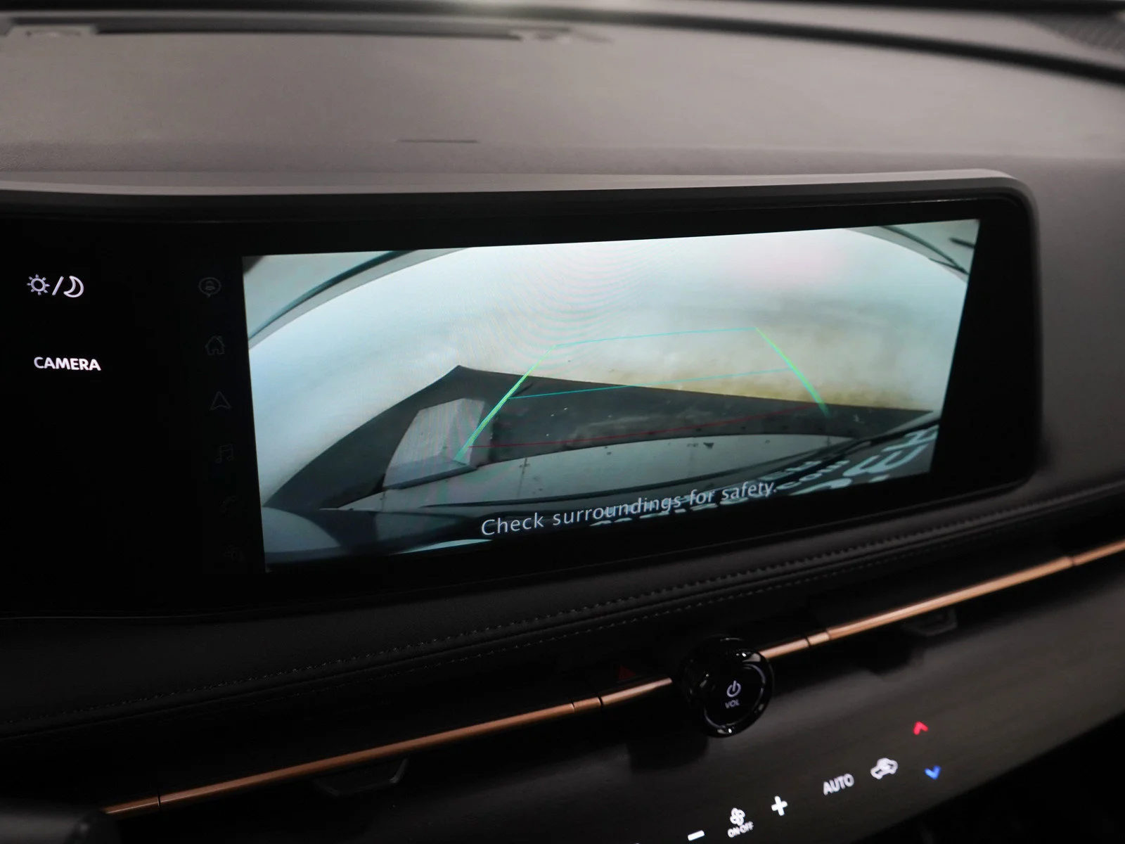 Used 2025 Gun Metallic Nissan ENGAGE image 21