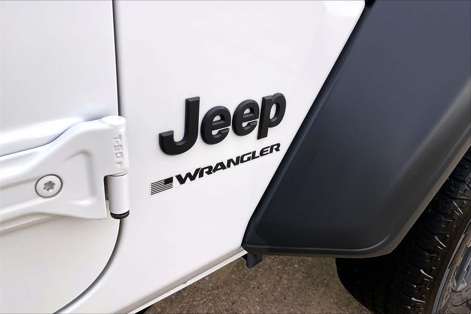 Used 2024 Bright White Clearcoat Jeep Sport S image 9