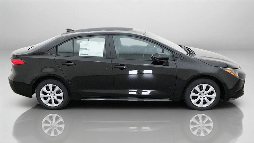 New 2027 Inked Toyota LE image 7