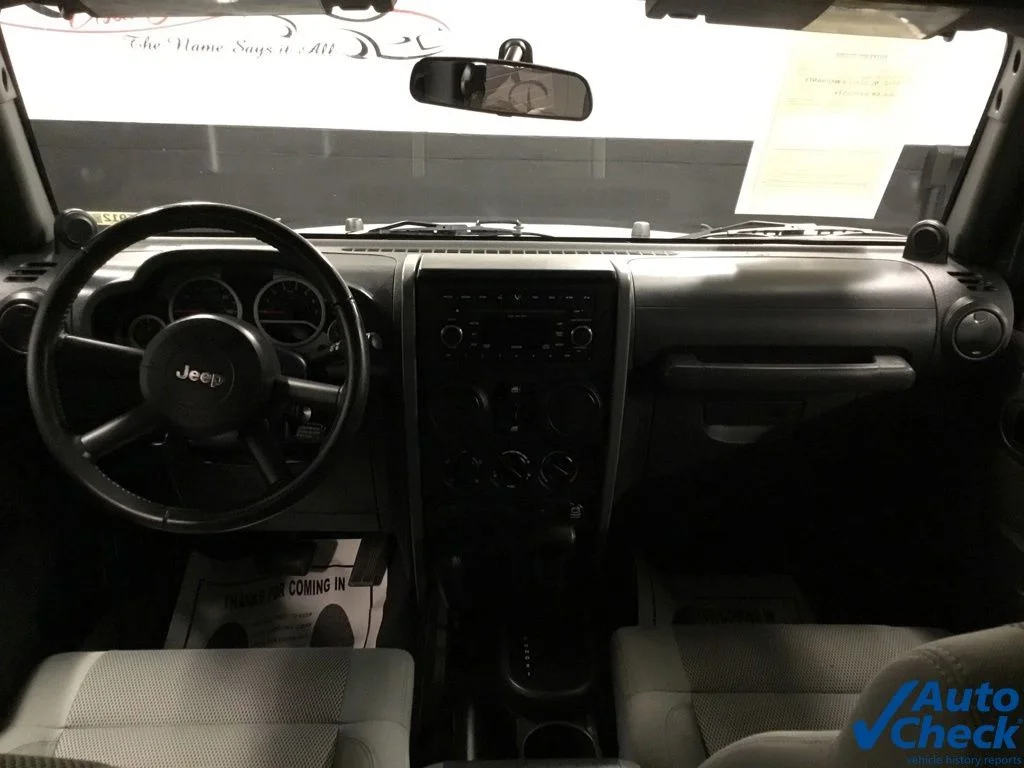 Used 2007 Blue Jeep Unlimited Sahara image 23