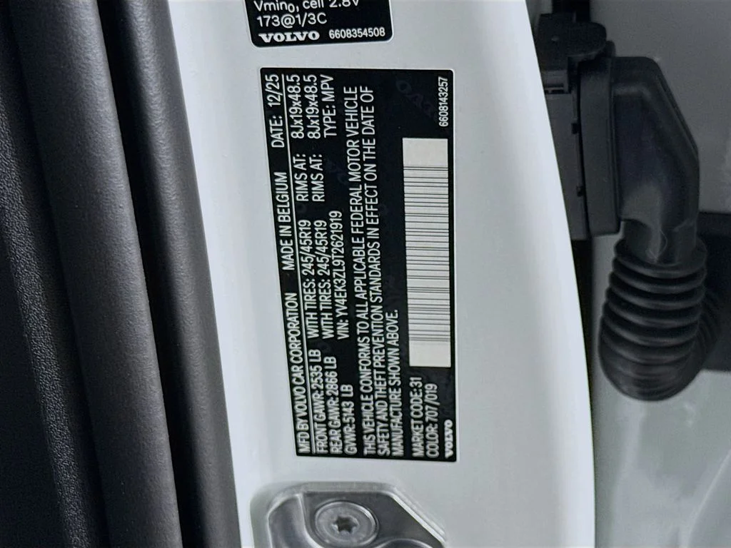 New 2026 White Volvo Twin Motor Performance Ultra image 32