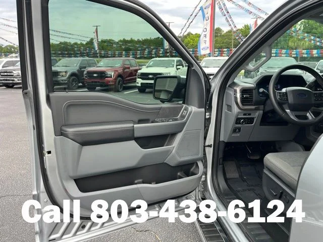 Used 2025 Silver Ford XLT image 3