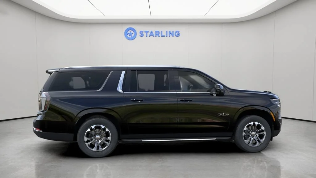 2026 Chevrolet Suburban LT - Photo 6