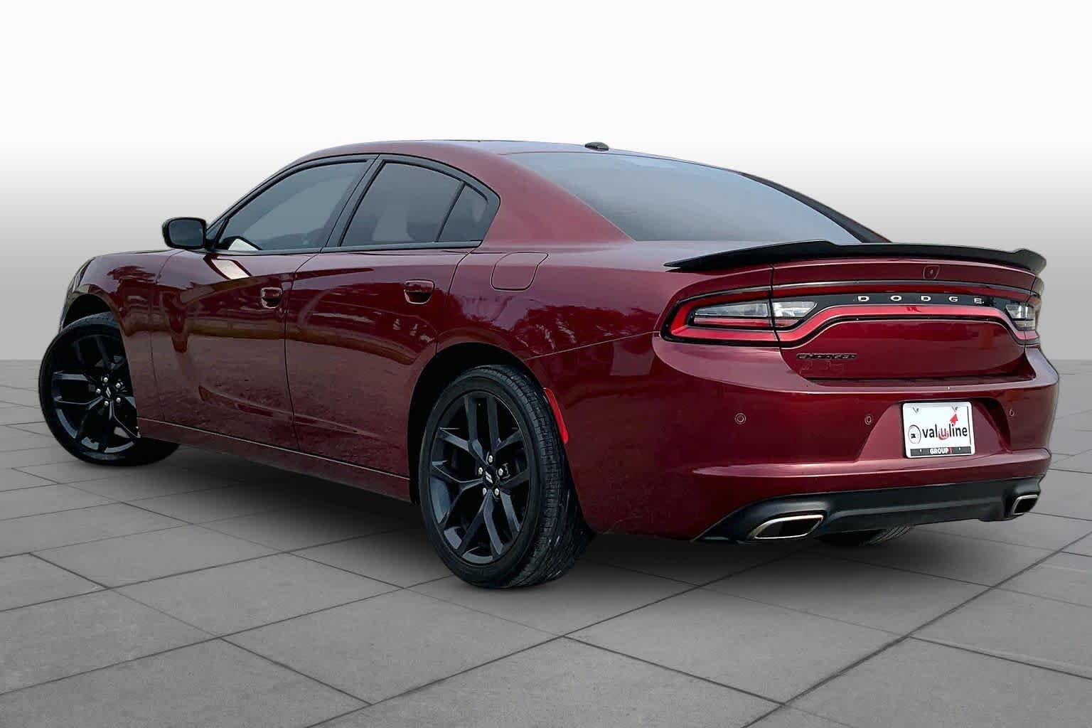 Used 2019 Octane Red Pearlcoat Dodge SXT image 12