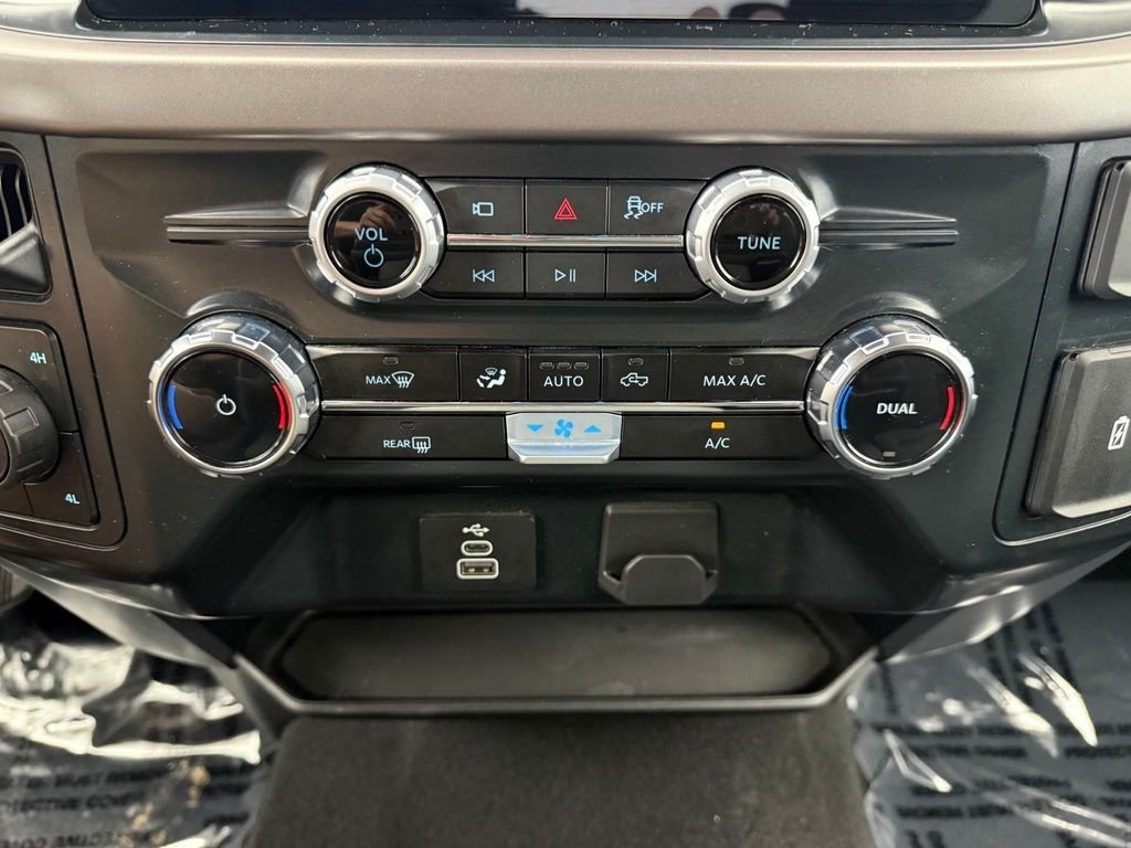 Used 2025 Silver Ford XLT image 53