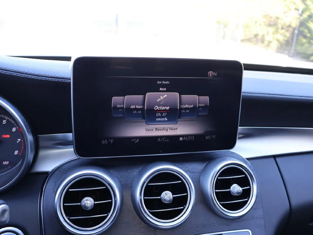 Used 2016  Mercedes-Benz C 300 image 23