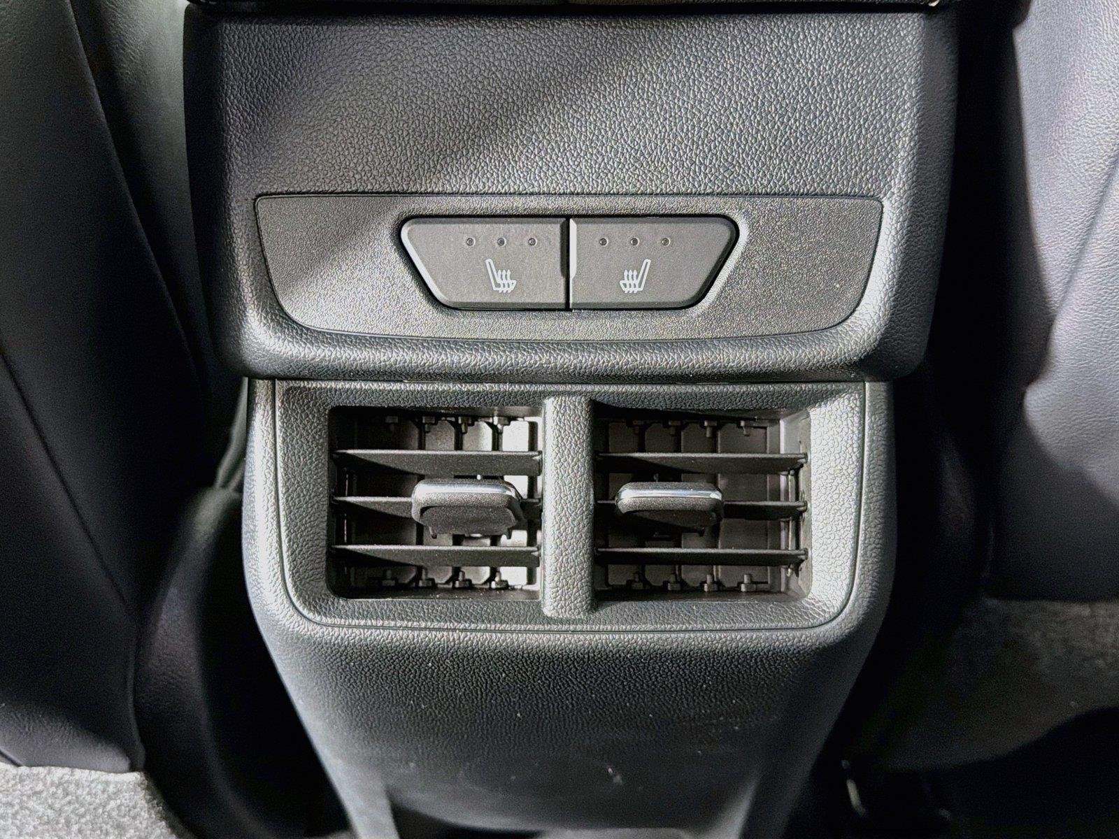 New 2027 Summit White GMC Elevation image 29