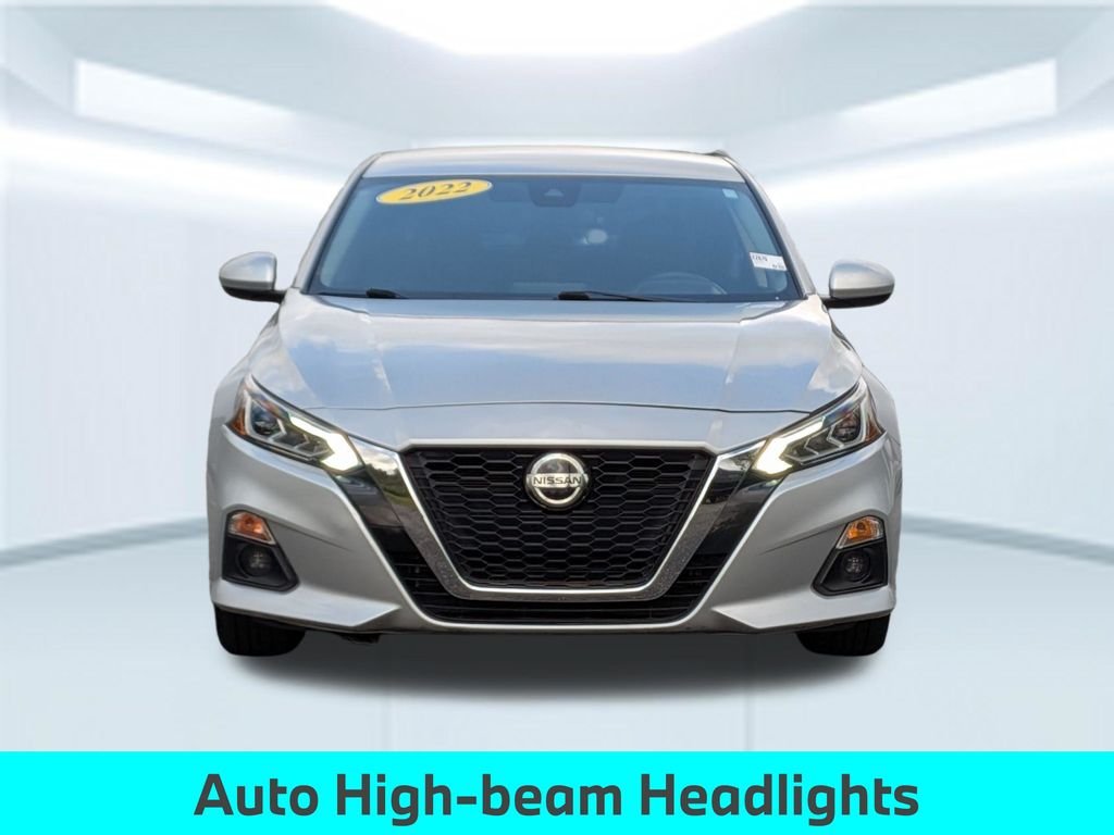 Used 2022 Silver Nissan 2.5 SV image 12