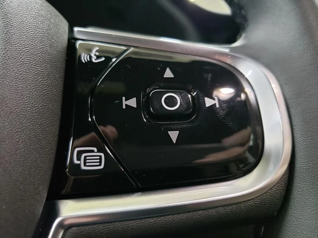 New 2026 Onyx Black Volvo Plus image 22