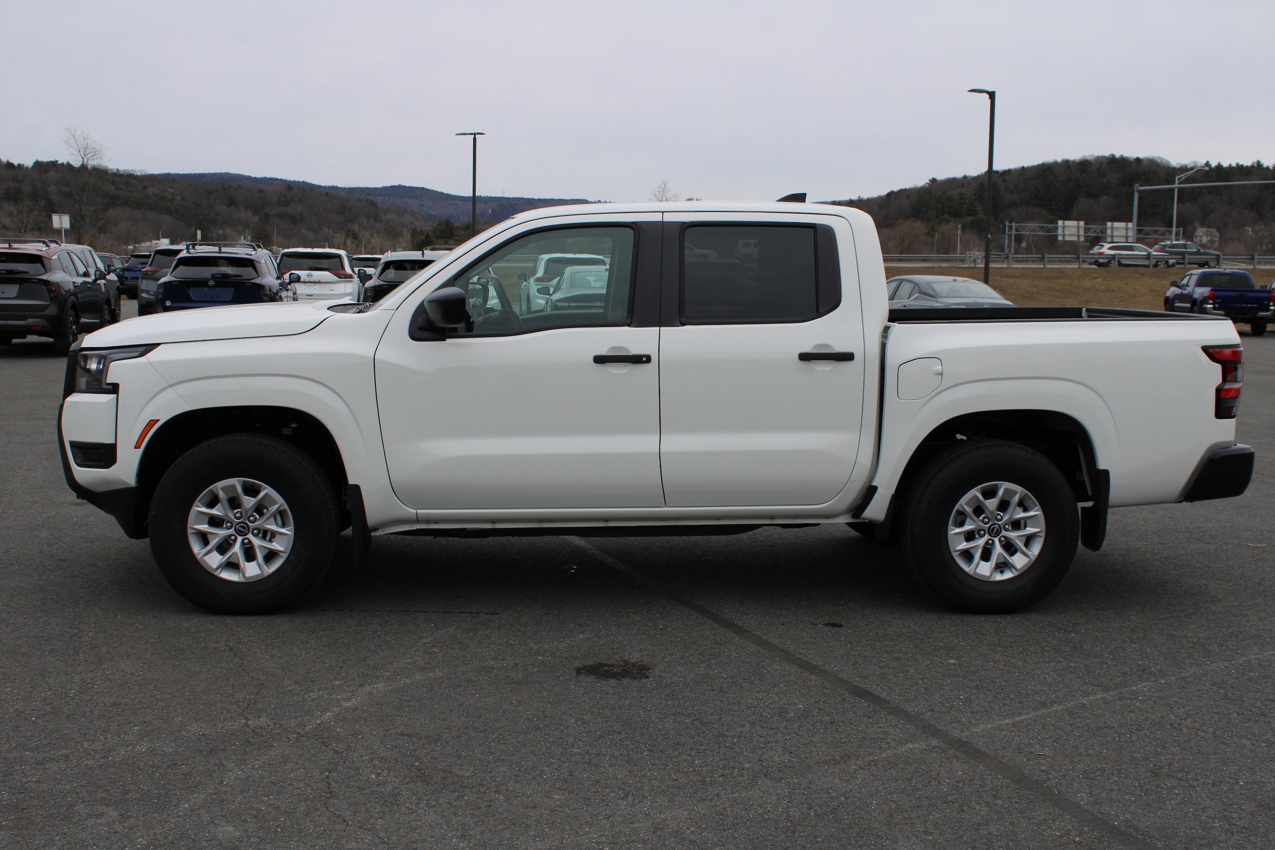 2026 Nissan Frontier S - Photo 6