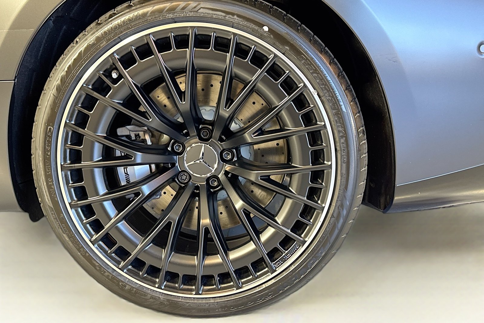 New 2026 Manufaktur Graphite Grey Magno Mercedes-Benz AMG® CLE 53 image 29
