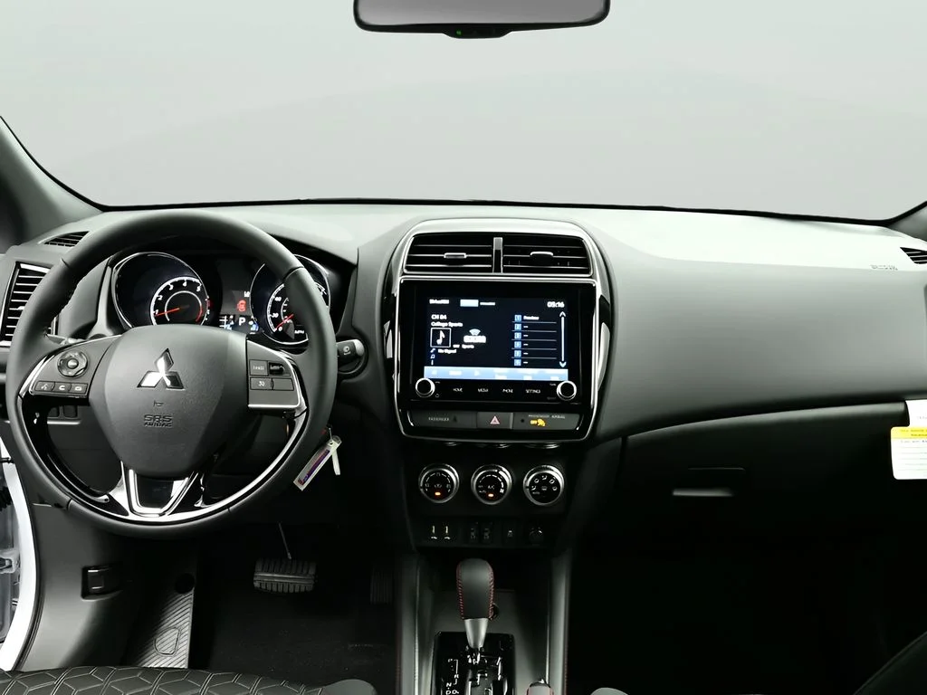 New 2026 White Diamond Mitsubishi Trail Edition image 10