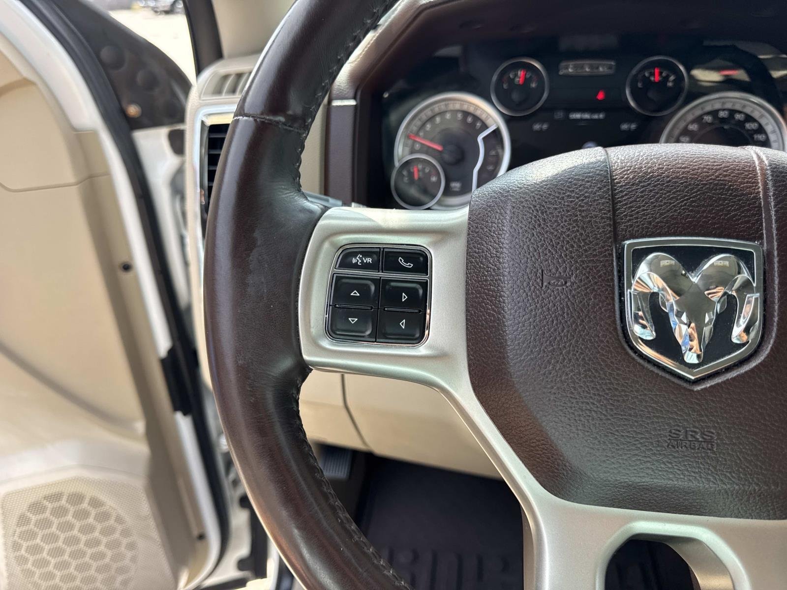 Used 2018 Bright White Clearcoat Ram Laramie image 22