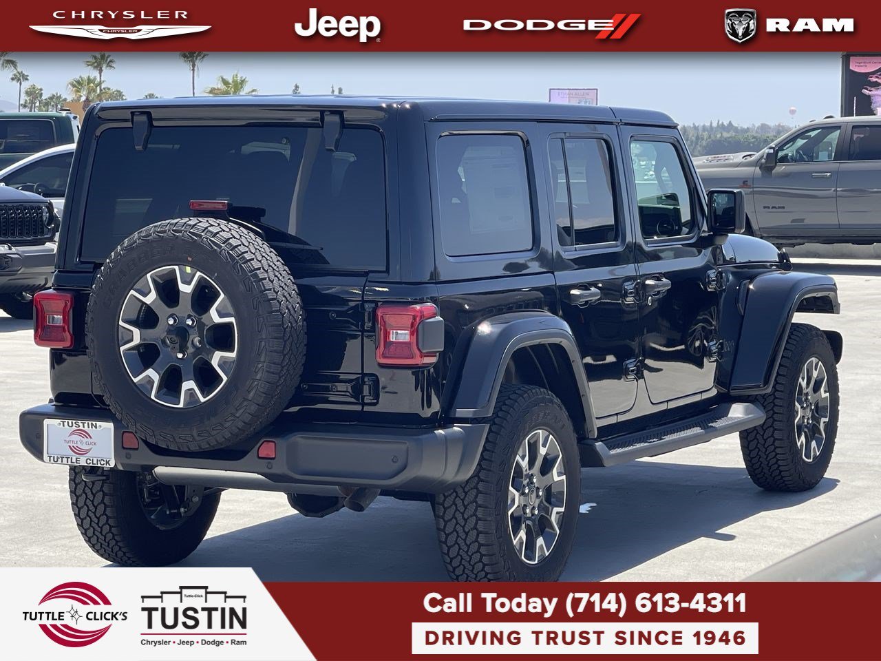 New 2026 Black Clear-Coat Exterior Paint Jeep Sahara image 6