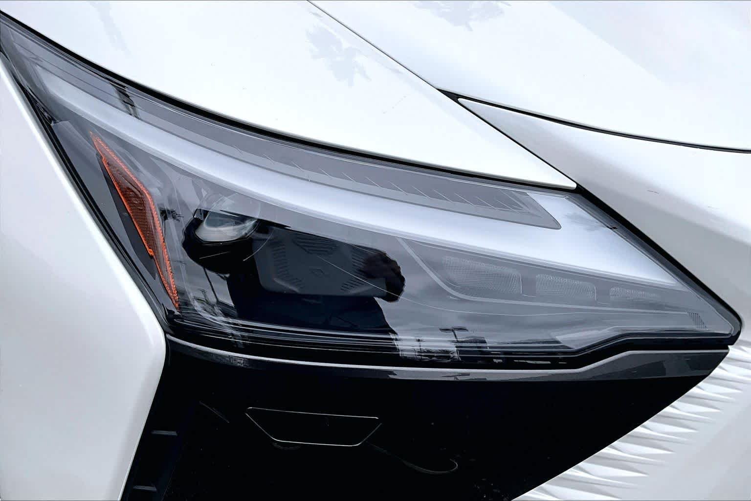 Certified Used 2023 Eminent White Pearl Lexus Premium image 28