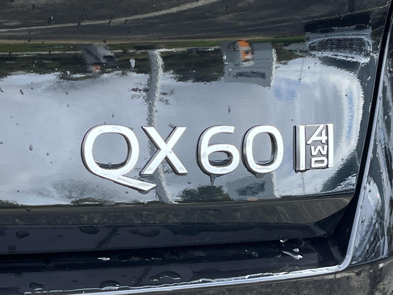 New 2027 Mineral Black INFINITI LUXE image 15