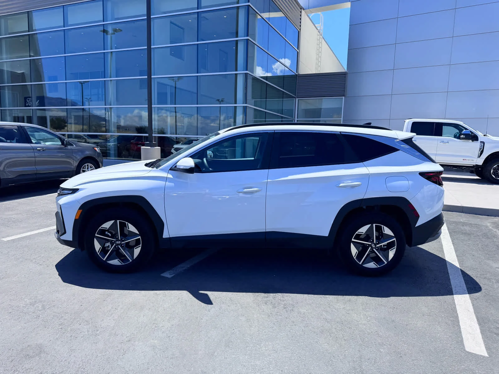 Certified Used 2025 Serenity White Pearl Hyundai SEL image 10