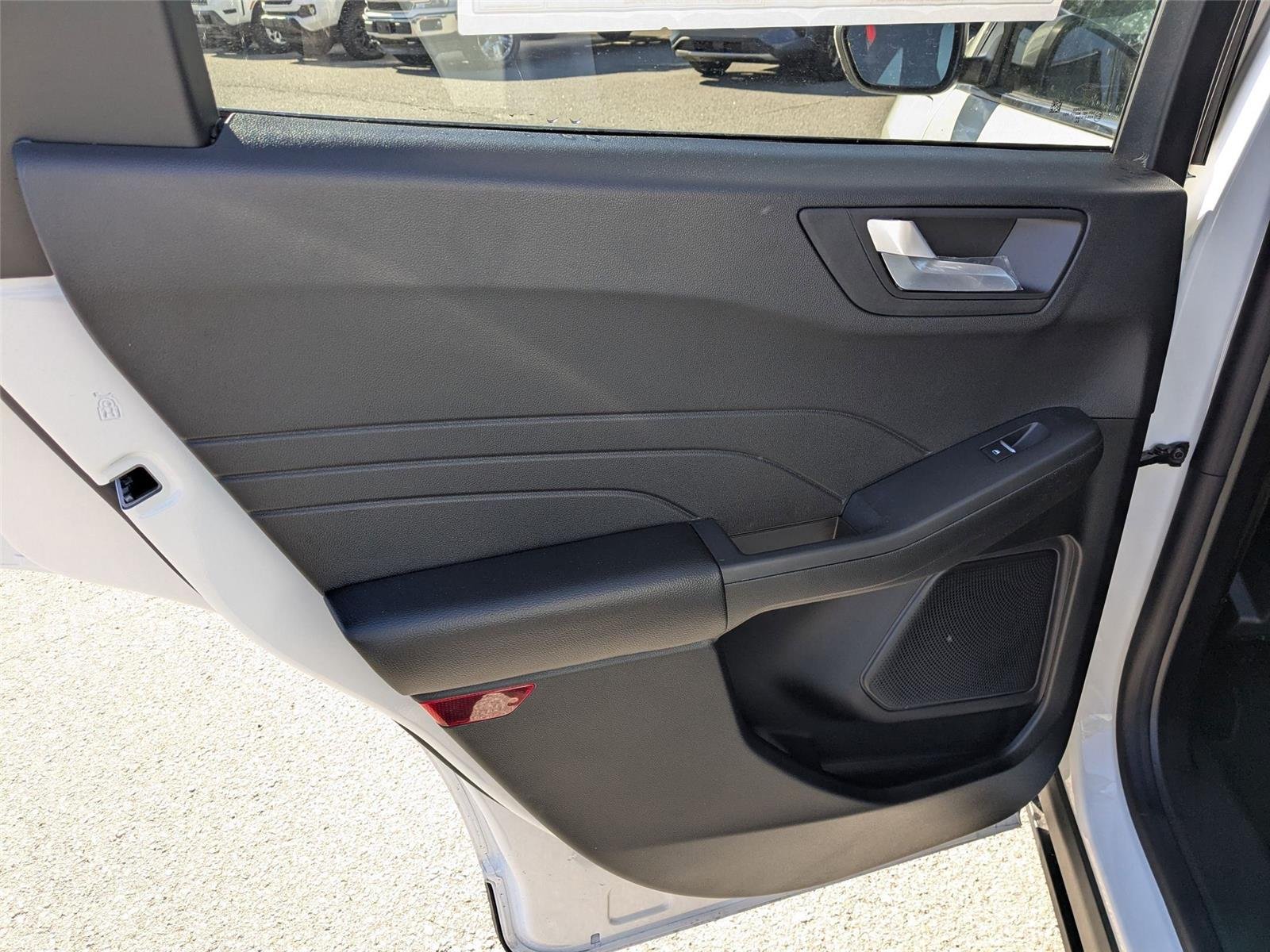 New 2025 Star White Metallic Tri-coat Ford Plug-in Hybrid image 25