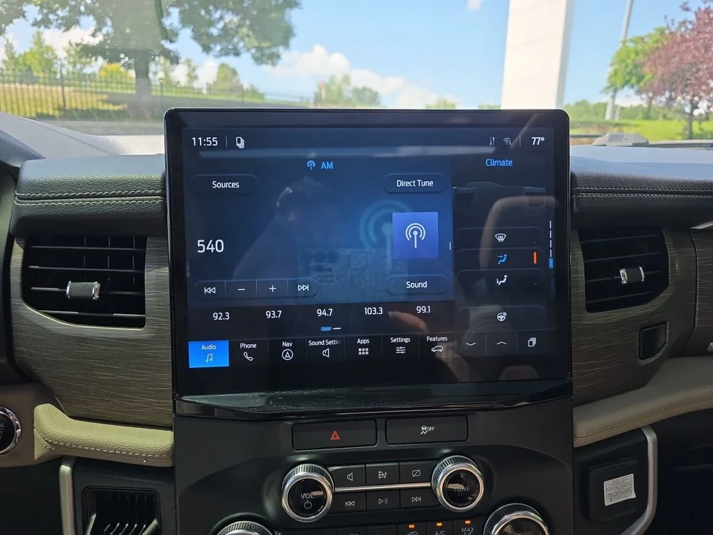 Used 2022 Black Metallic Ford Limited image 9