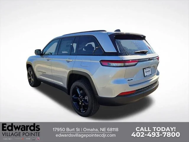 2025 Jeep Grand Cherokee Altitude - Photo 17