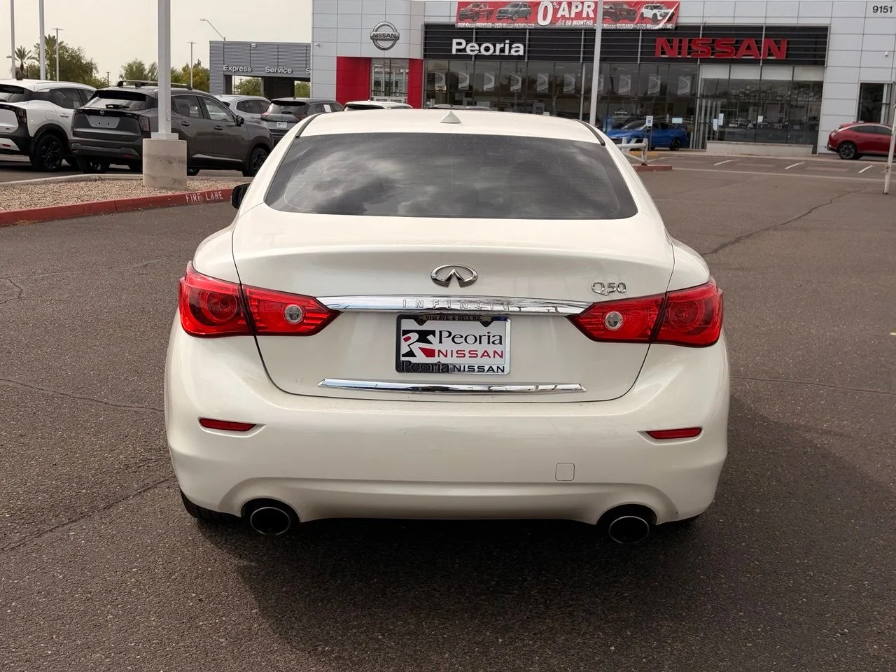 Used 2016 Majestic White INFINITI 3.0t Premium image 4