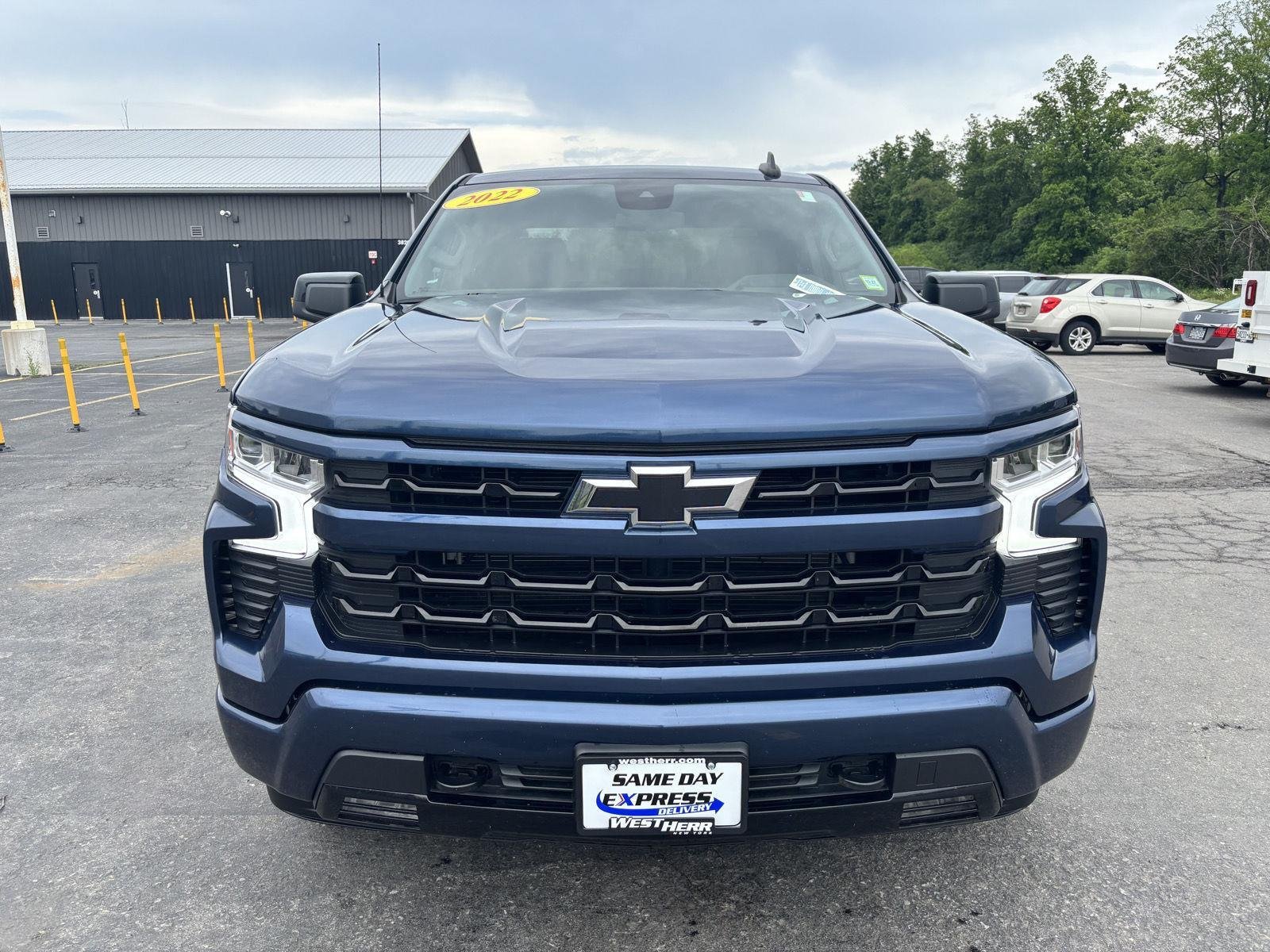 Used 2022 Blue Metallic Chevrolet RST image 2