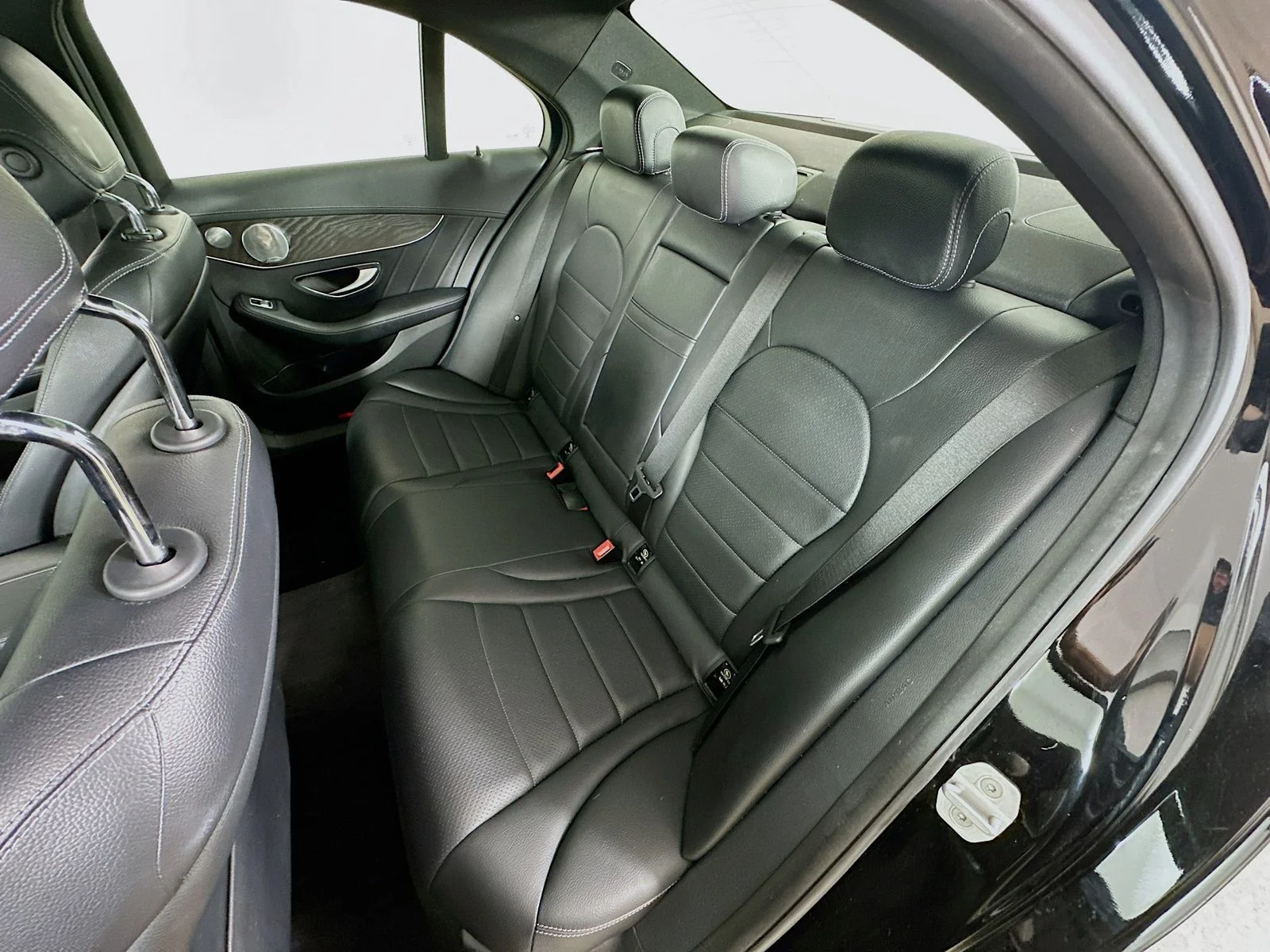 Used 2016  Mercedes-Benz  image 35